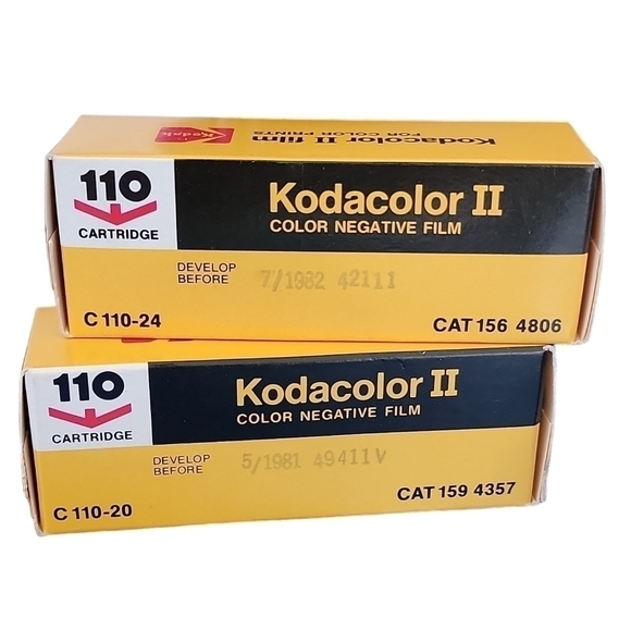 Vintage Kodak Tele Instamatic 608 camera 2 boxes of unopened film flash & case - Picture 11 of 11